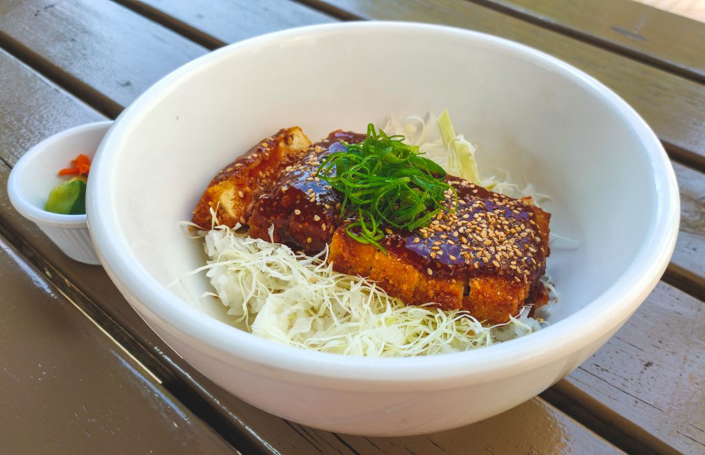 rice bowl with cripsy tofu and sauce